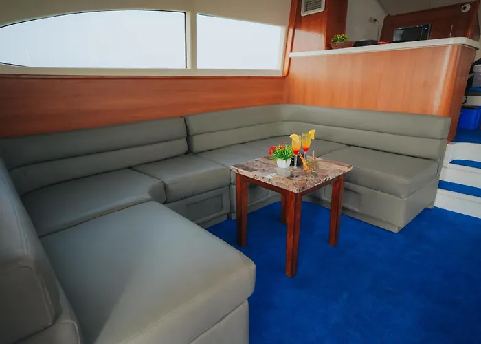 Botel Wanderlust Travel