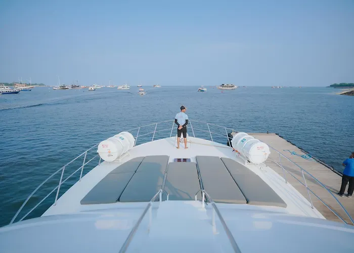 Wanderlust Travel Botel